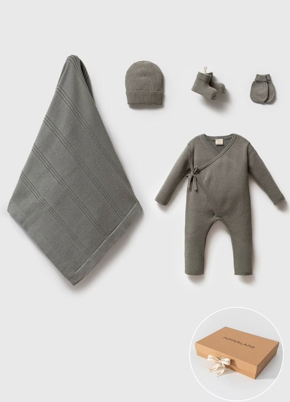 طقم حديث ولاده ٥ قطع قطن عضوي طبيعي🪡