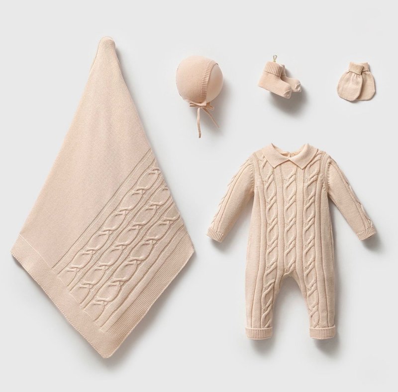 طقم حديث ولاده ٥ قطع قطن عضوي طبيعي🪡