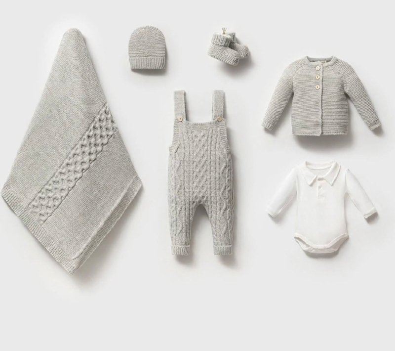 طقم حديث ولاده ١٠ قطع صوف طبيعي🪡