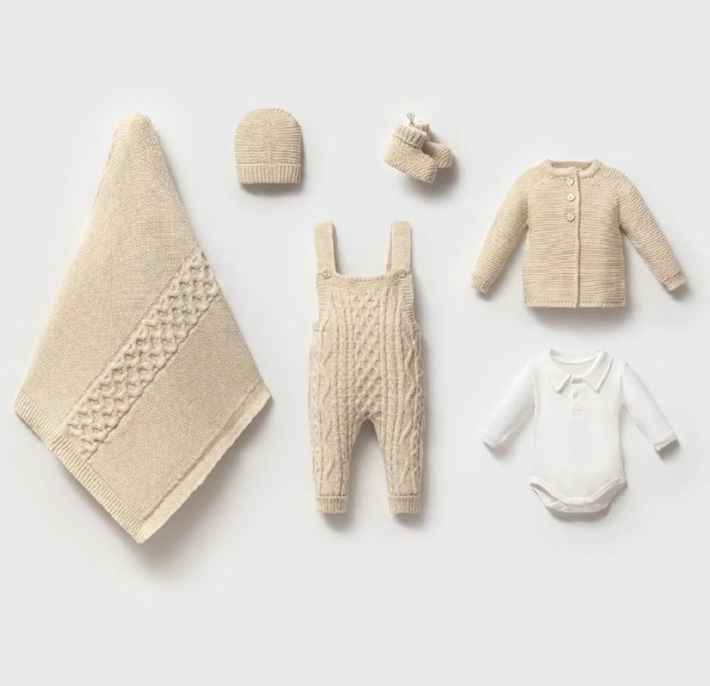 طقم حديث ولاده ١٠ قطع صوف طبيعي🪡