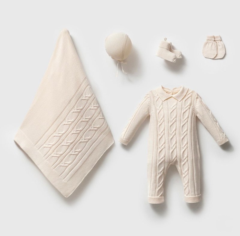 طقم حديث ولاده ٥ قطع قطن عضوي طبيعي🪡